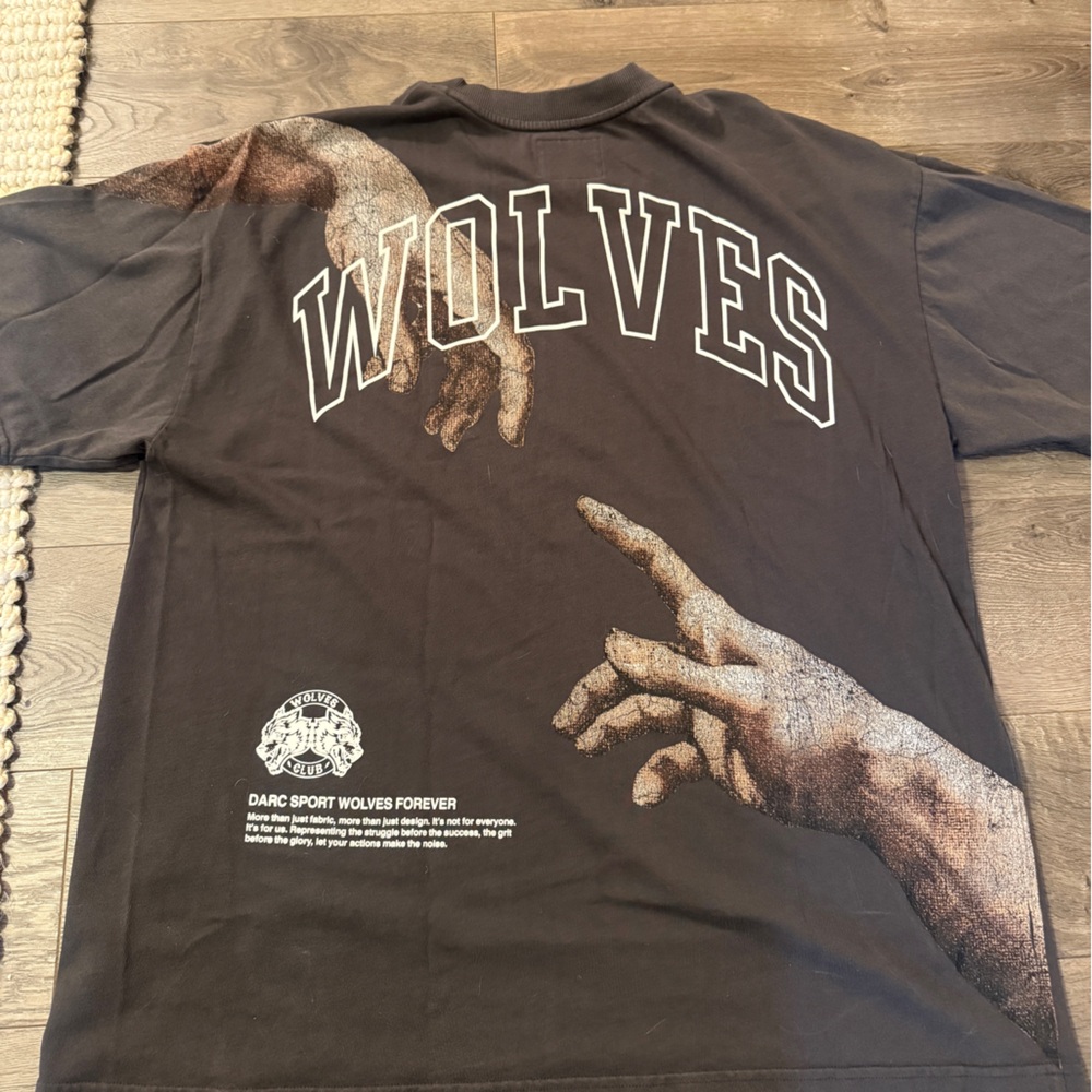 Darc sport wolves tee